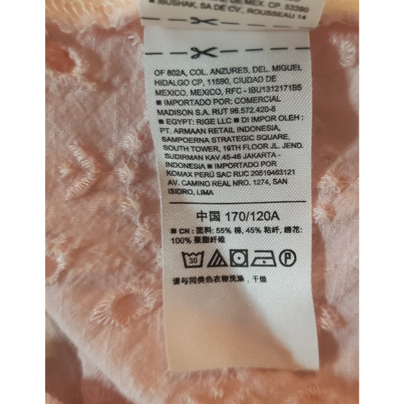 Old Navy XXL Blush Eyelet Blouse – Ruffle Sleeves, Button Front Cottagecore - Picture 7 of 7